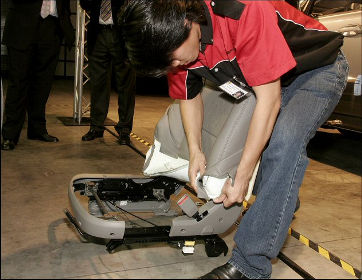 Afbeelding: DK-Schweizer werkploeg."