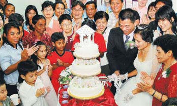 Image: The closeness of the Dutch community was apparent at the wedding of John Aloysius Minjoot and Theresa Iis Ismayati in April. They are regarded as the smallest community among the minority Eurasian community in Malaysia."