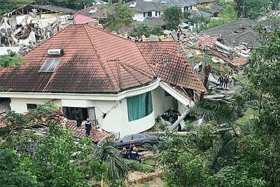 Afbeelding: Een van de getroffen bungalows in Bukit Antarabangsa."