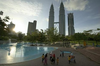 Afbeelding: Zicht op KLCC, Kuala Lumpur City Centre Park."