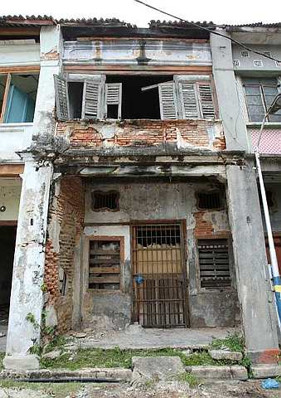 Image: Owners of pre-war houses will soon be instructed to ensure that their buildings are safe and sound."