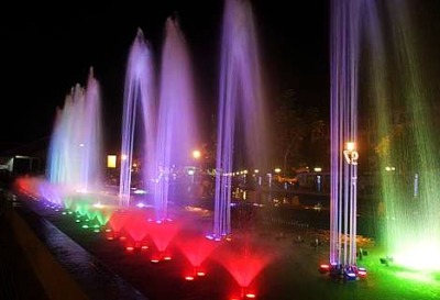 Image: The RM1.97mil musical fountain in Dataran Munshi Abdullah next to Malacca River has become a new recreation spot for the historic city."